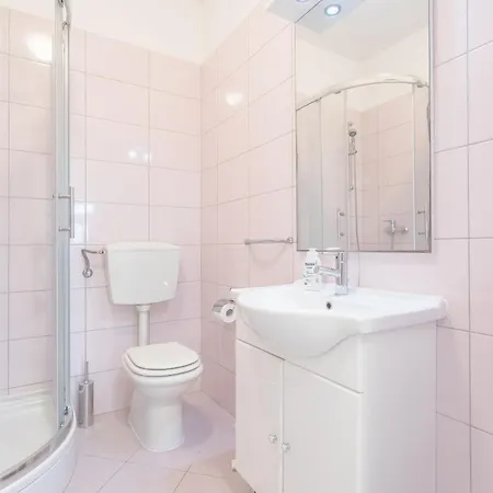 Apartment By The Sea Duce, Omis - 8378 Dugi Rat